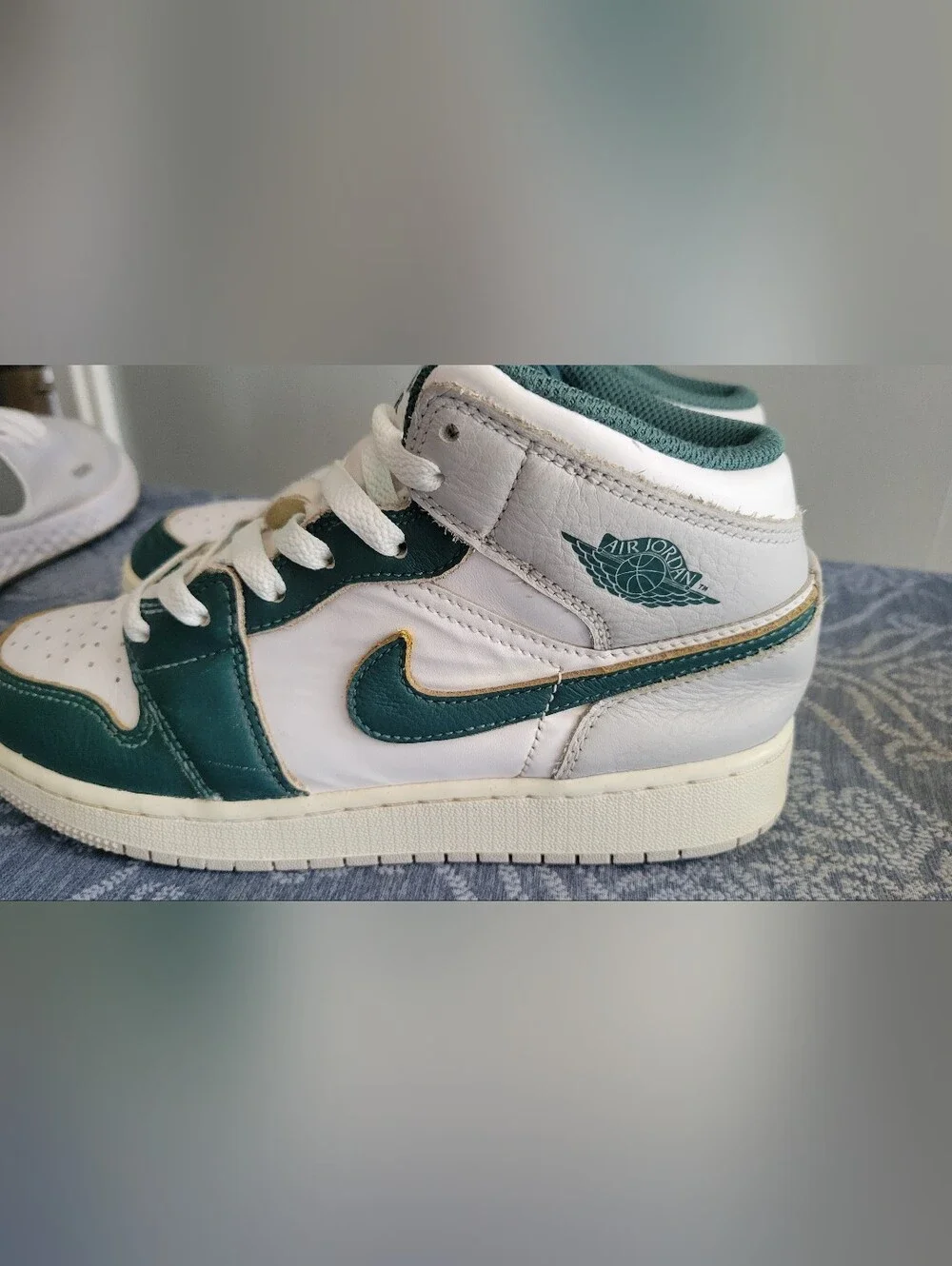 Nike youth high